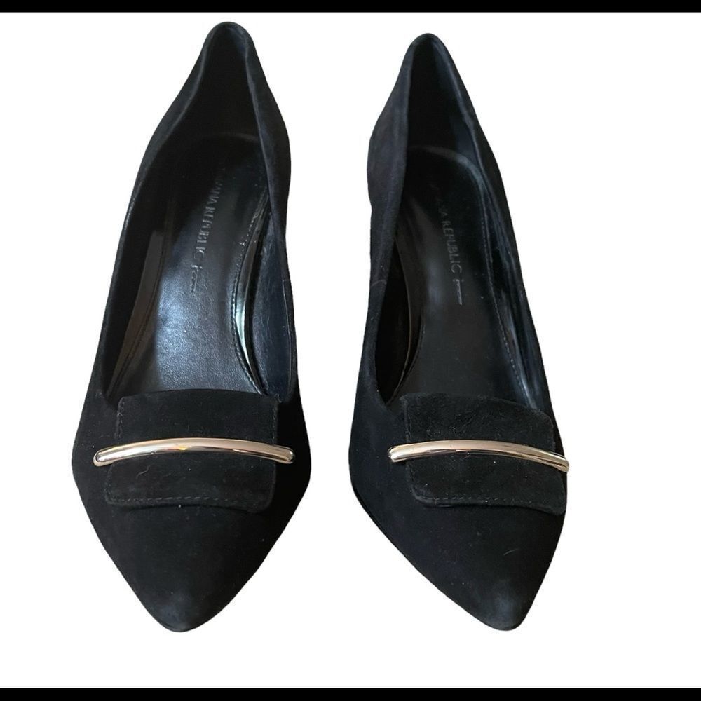 Banana Republic Black Suede Buckle Pumps 7.5 - Picture 4 of 8